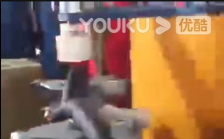 8工位内胎自动吸空机